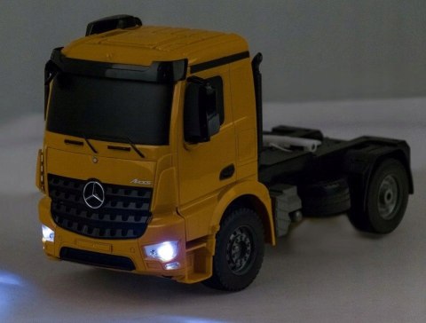 Auto CIĘŻARÓWKA Mercedes + NACZEPA pilot RC Laweta Auto CIĘŻARÓWKA Mercedes + NACZEPA pilot RC Laweta