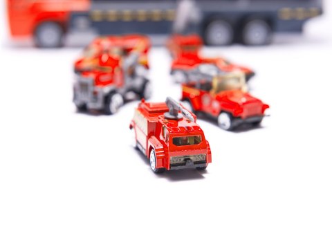 Transporter ciężarówka TIR wyrzutnia + metalowe auta straż pożarna Transporter ciężarówka TIR wyrzutnia + metalowe auta straż pożarna